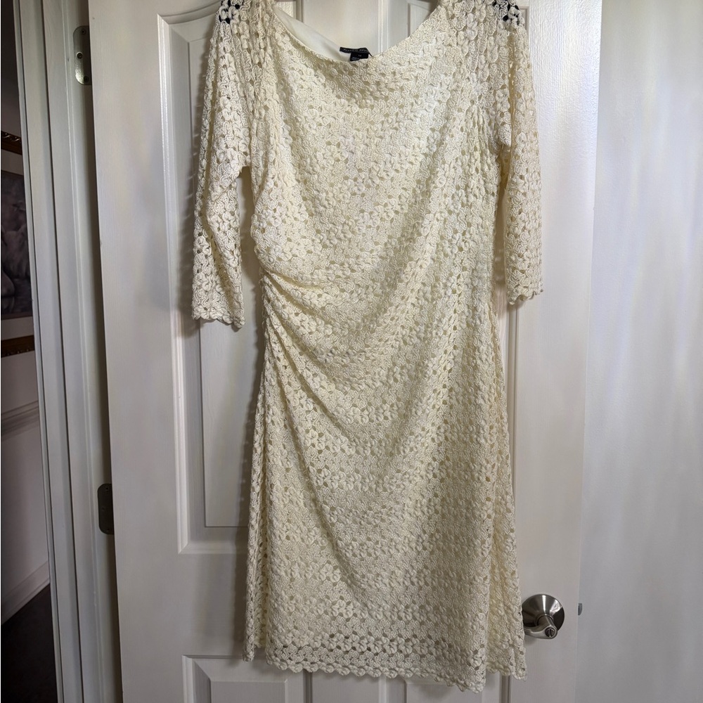 Jessica Howard Cream Lace Long Sleeve Dress
